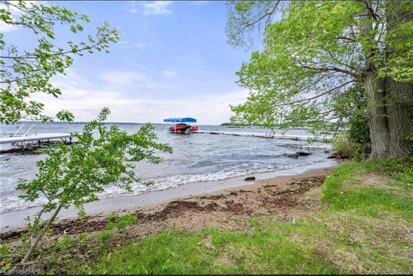 Dorado At The Kabins By The Falls Fenelon Falls Exterior foto